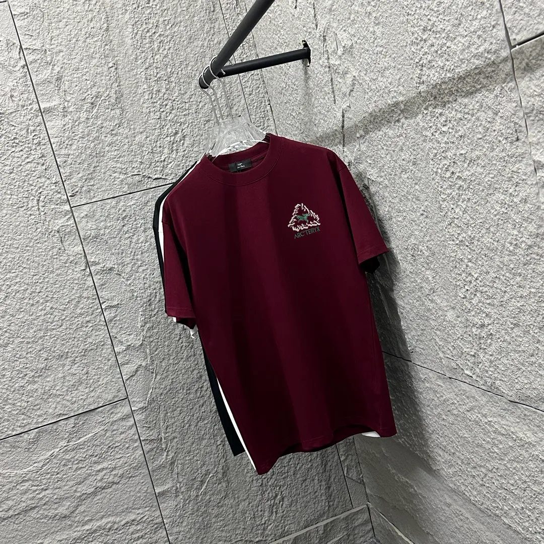 ARC'TERYX* *2025 New Arrival Classic logo T Same Style Size： S （90-130 ） M （120-150 ） L （140-165 ） XL （160-180 ） XXL （180 ） ：Black White Red